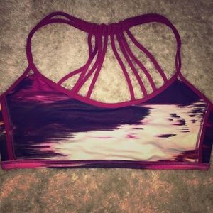Lululemon sports bra size 6